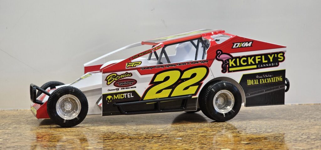 DamnKool 1:24 scale dirt modified model